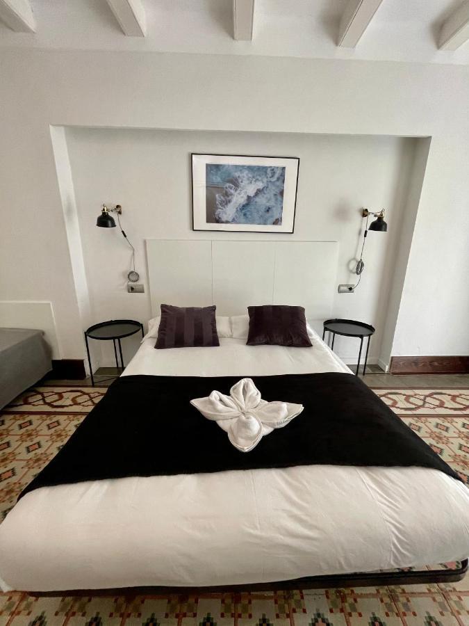 Madison Rooms Сиджес Экстерьер фото